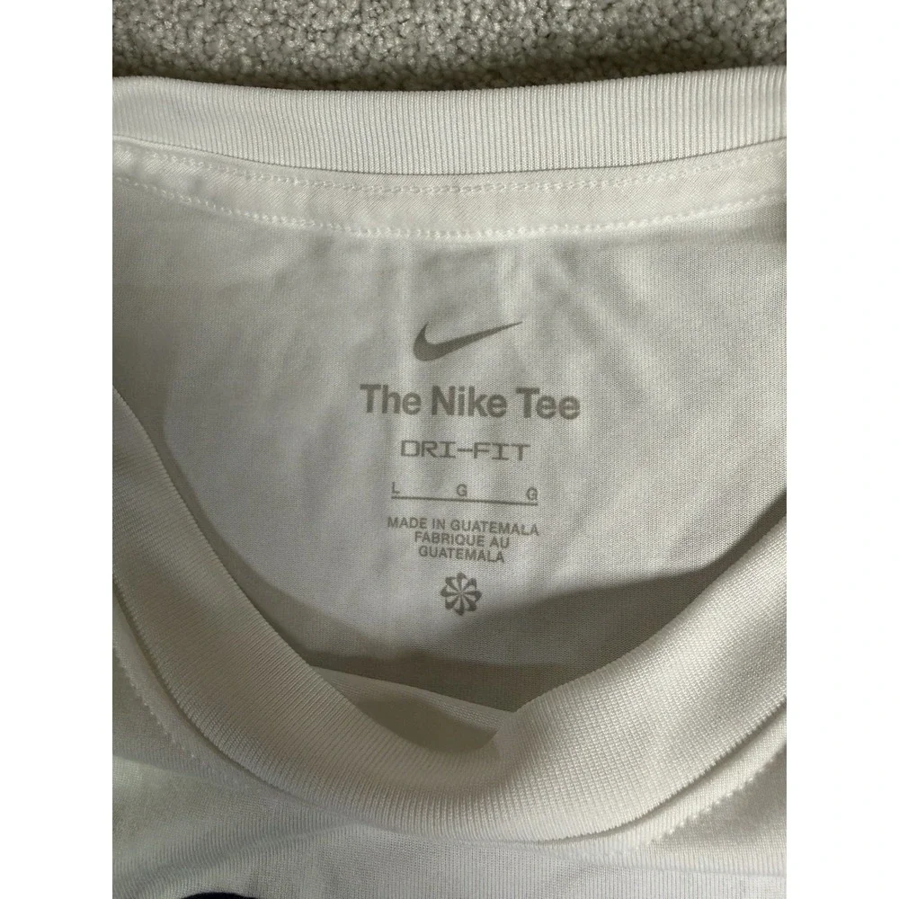 Nike Air Jordan NCAA UNC Tarheels White LS Training Shirt Men's Size L Euc